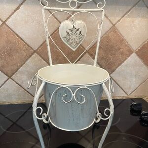 White and Gray Decorative Metal Plant Holder